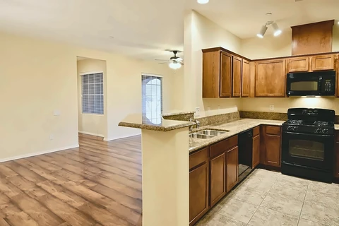 6868 Sky Pointe Dr. #2111, photo 3 of 15